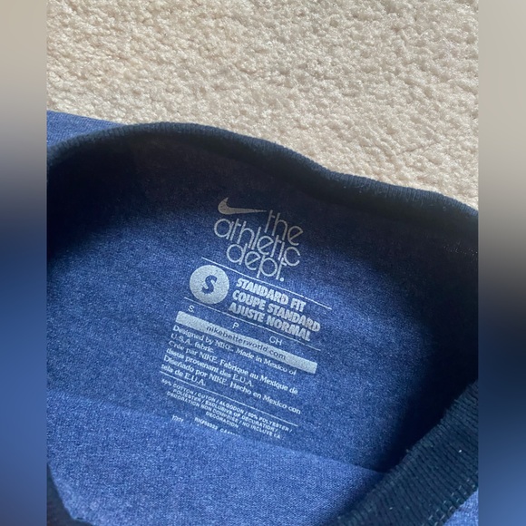 navy blue nike t-shirt - Picture 3 of 5